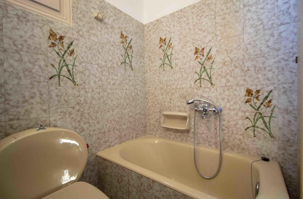 Manousi 1- Ground Floor Apartment Мистрас Екстериор снимка